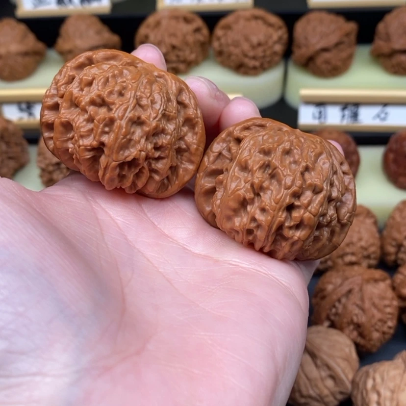 【闪购商品】文玩核桃吊坠丐**主白狮子