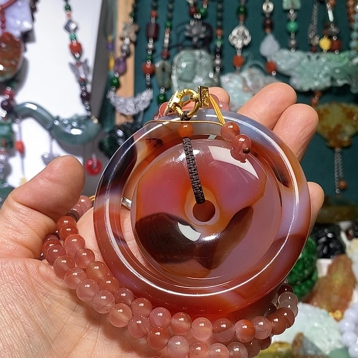 翡翠未镶嵌吊坠(赠链)