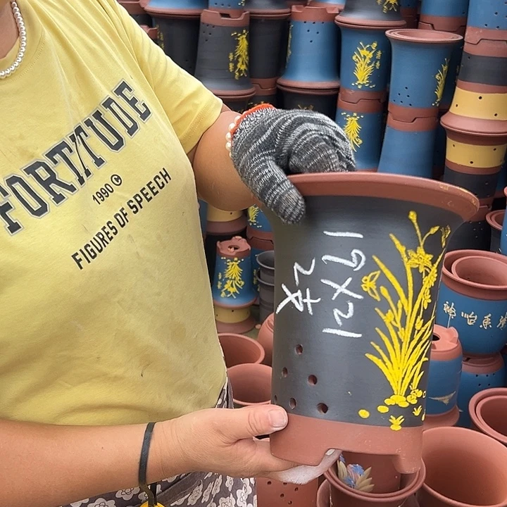 紫砂花盆紫砂花盆两只