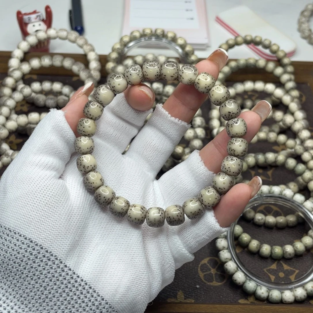 星月菩提手串9.5×8.5 通体糯冰细星H01