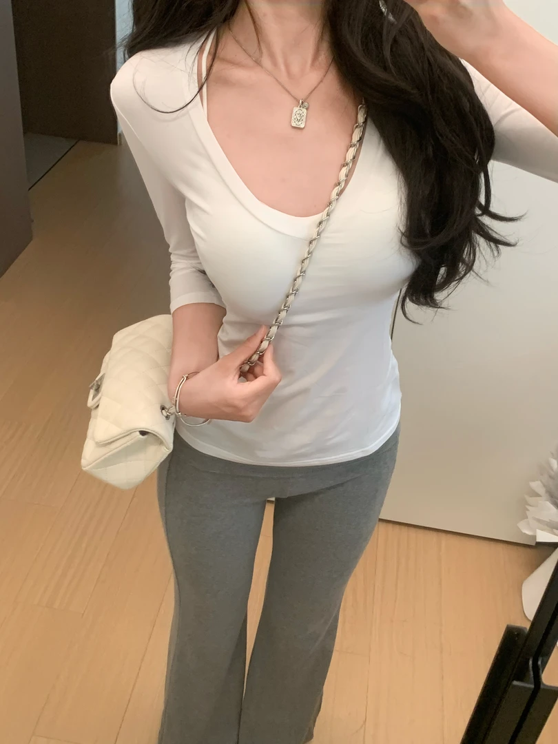 早秋百搭显瘦V领T恤修身型五分袖短款纯色白色小众