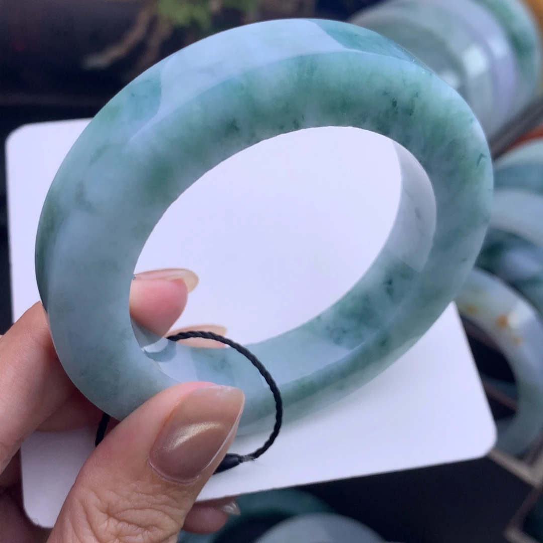 定制翡翠未镶嵌手镯不退不换