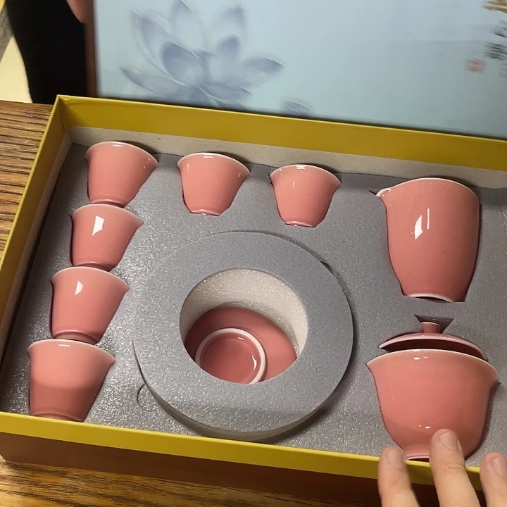 孤品茶具套装等。