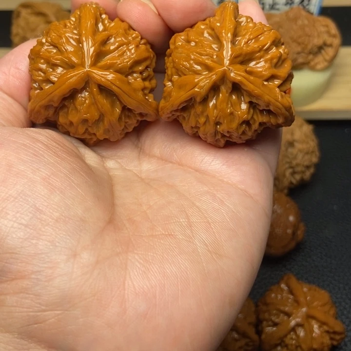 文玩核桃把件唐**宝工艺三棱