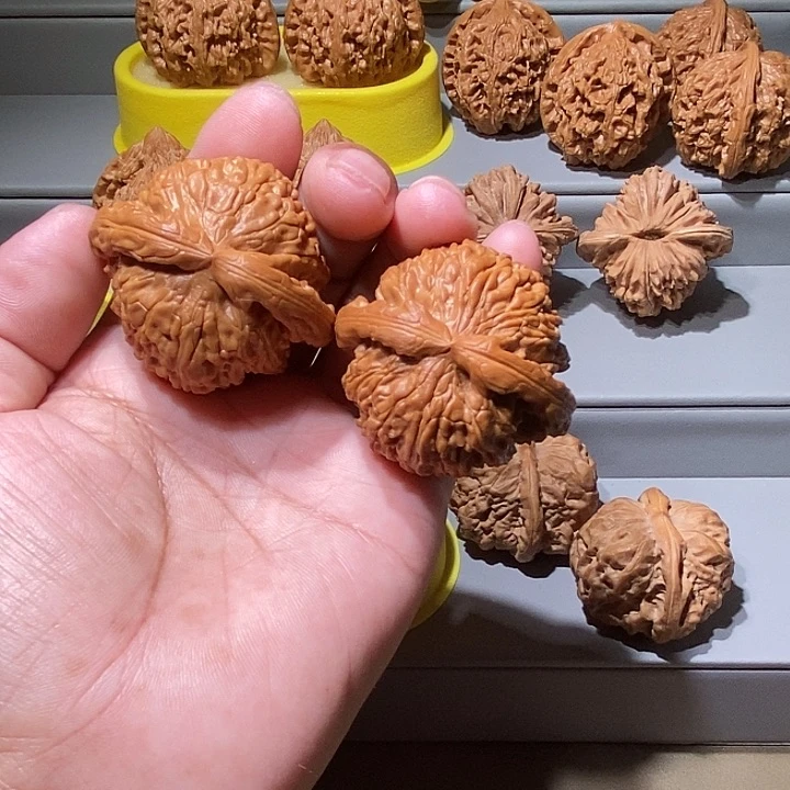 把件文玩核桃白狮子