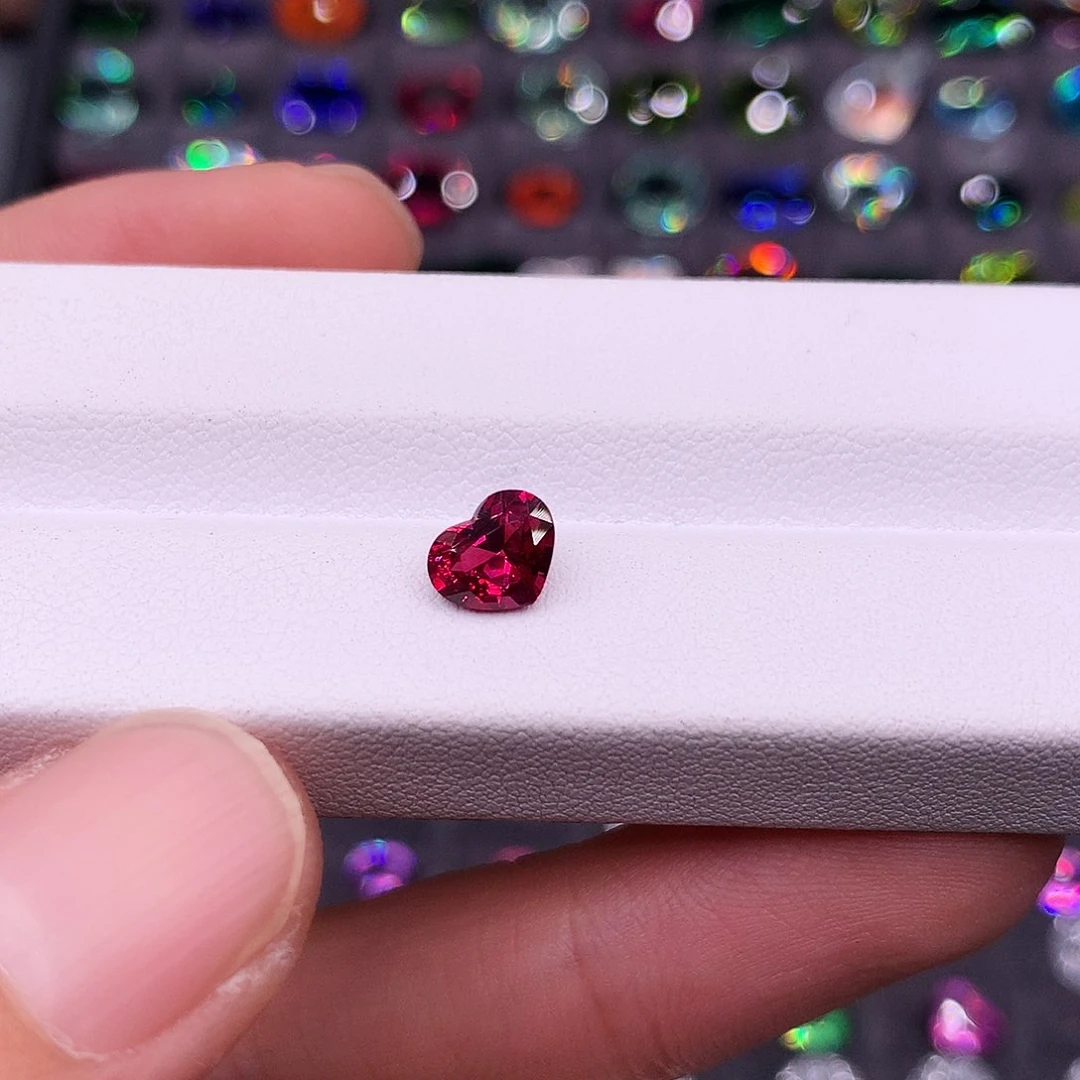 红宝石裸石未镶嵌