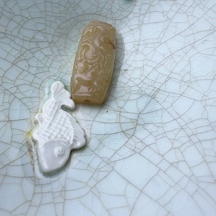 瓷片鑫*双鱼青瓷开片大碗
