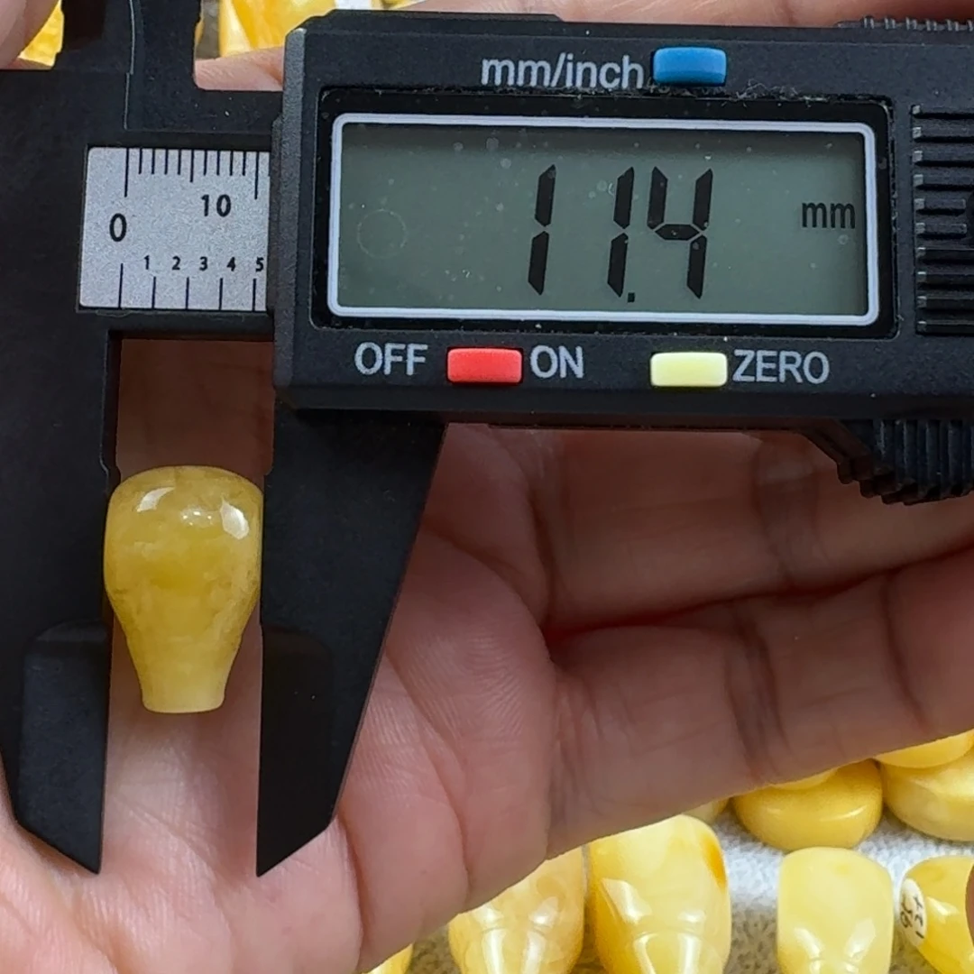 蜜蜡未镶嵌裸石28杂