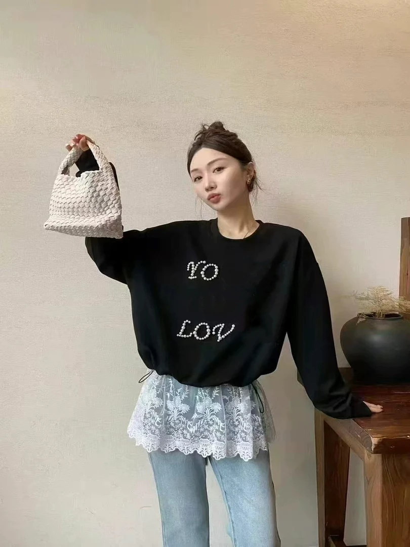 【3378】佰#重工艺字母蕾丝拼接圆领上衣