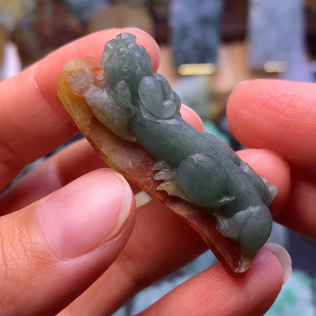 定制翡翠未镶嵌貔貅
