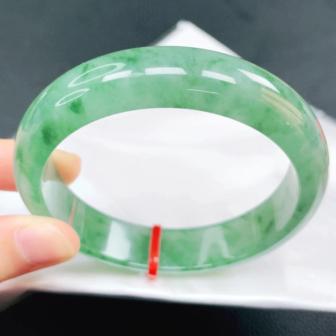 翡翠未镶嵌手镯58圈