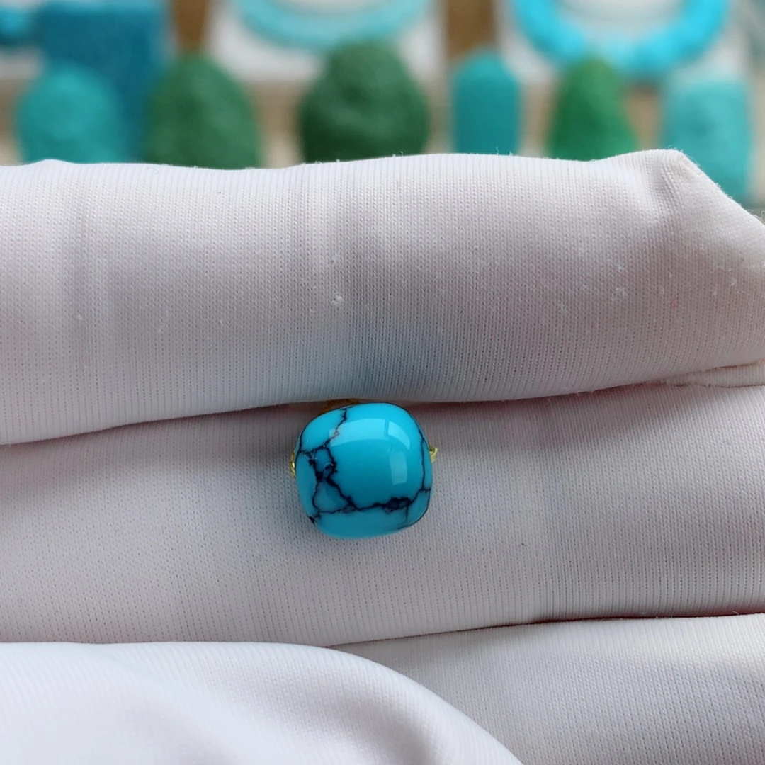 绿松石未镶嵌挂件