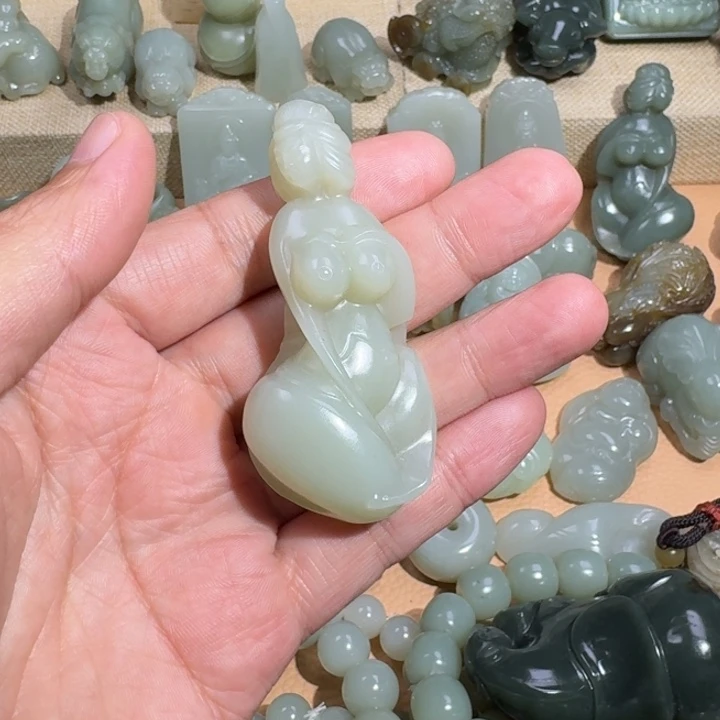 没***字和田玉未镶嵌颈饰