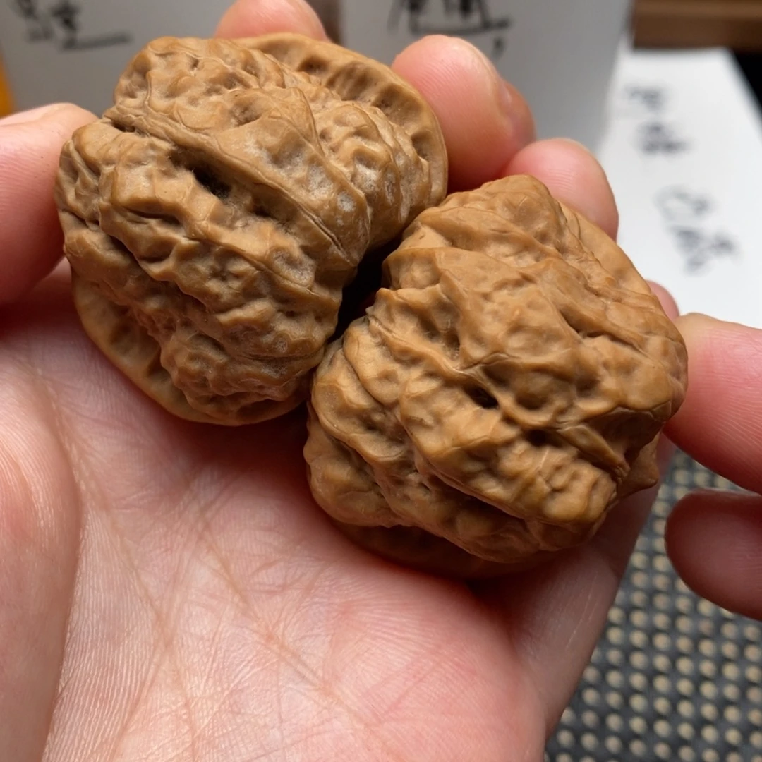 文玩核桃吊坠全品边39左右