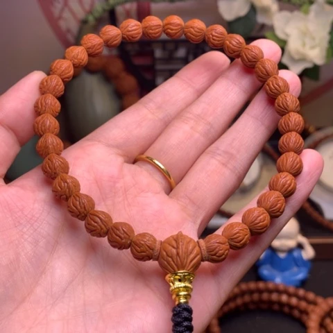 吊坠桃核一****?龙纹桃核