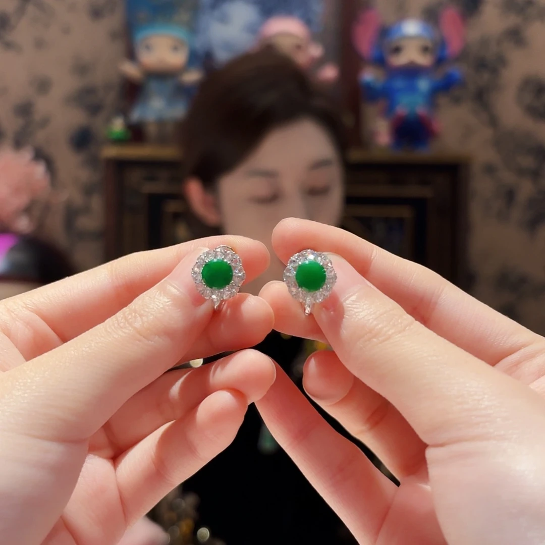 翡翠18K金镶嵌耳饰耳饰