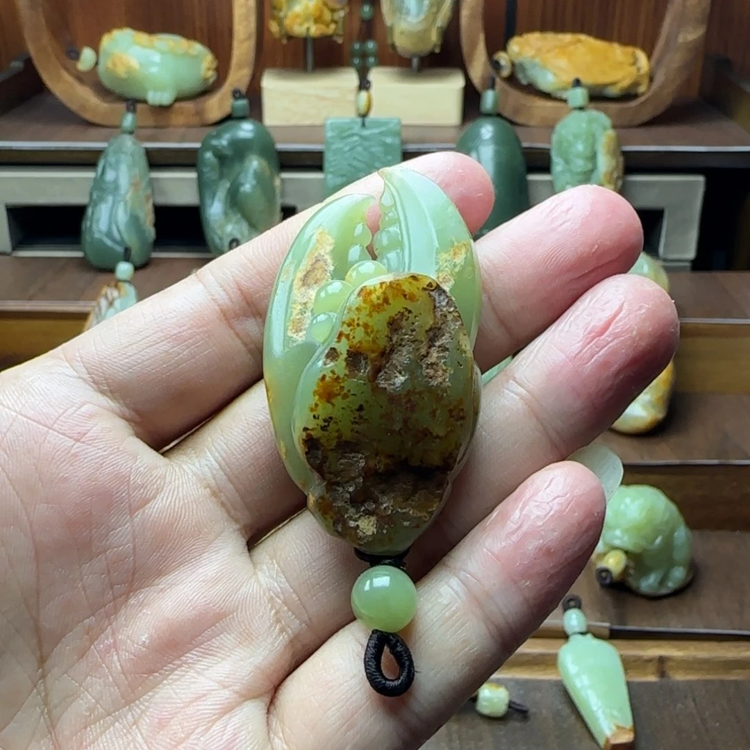 岫岩河磨玉（透闪石质玉）未镶嵌颈饰