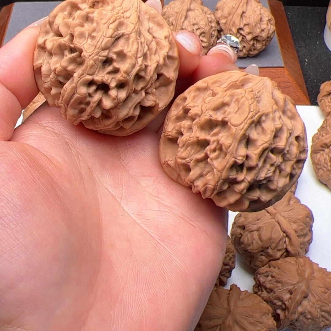 文玩核桃把件九五之尊45