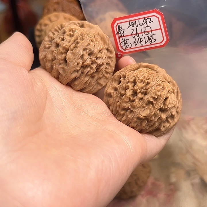 文玩核桃吊坠一代楼