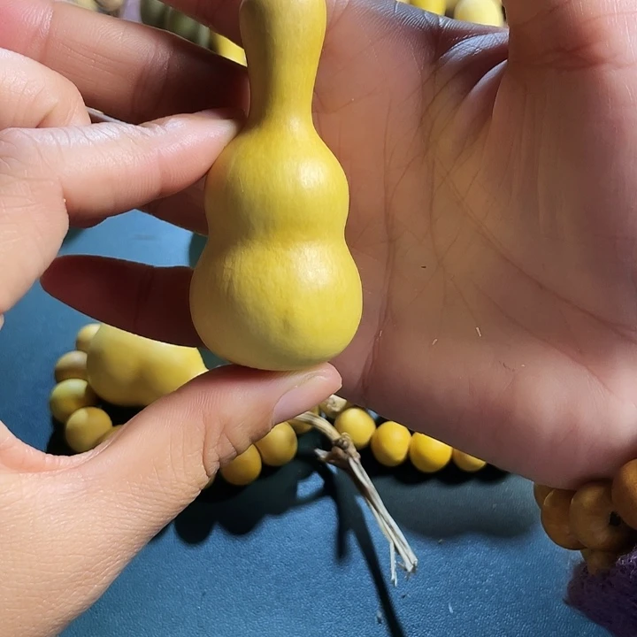 啊***…大叶紫檀（黑酸枝木类）