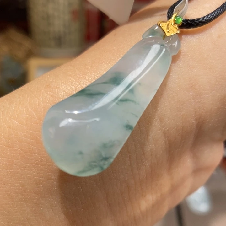 【闪购商品】颈饰18K金镶嵌翡翠10