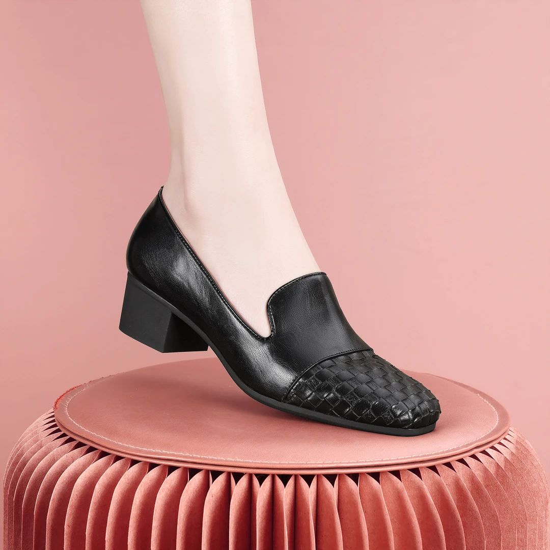 梵芮诗2025春季中口新款纯色耐脏妈妈鞋时尚方头粗跟单鞋-J1215