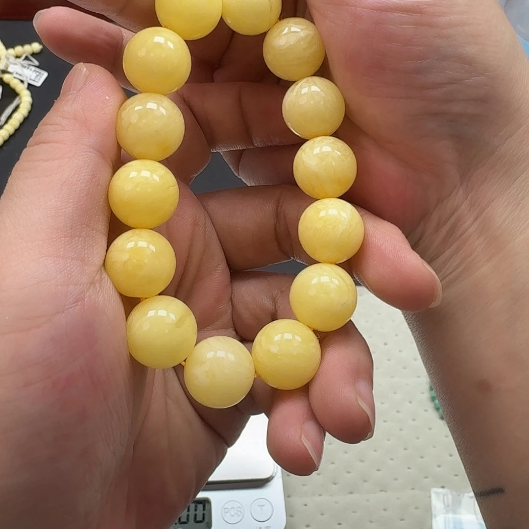 琥珀未镶嵌珠宝奇石88