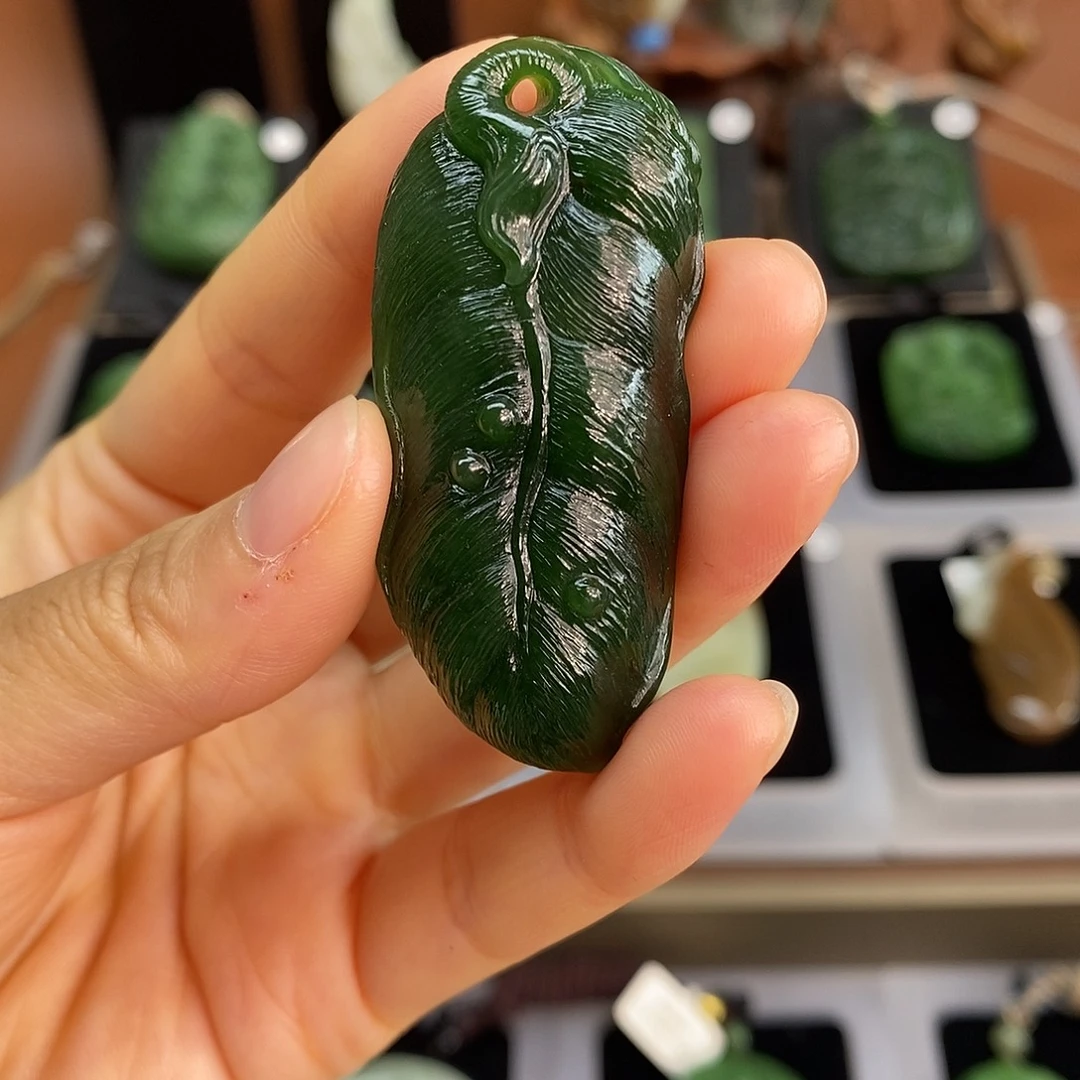 和田玉未镶嵌吊坠(不含链)