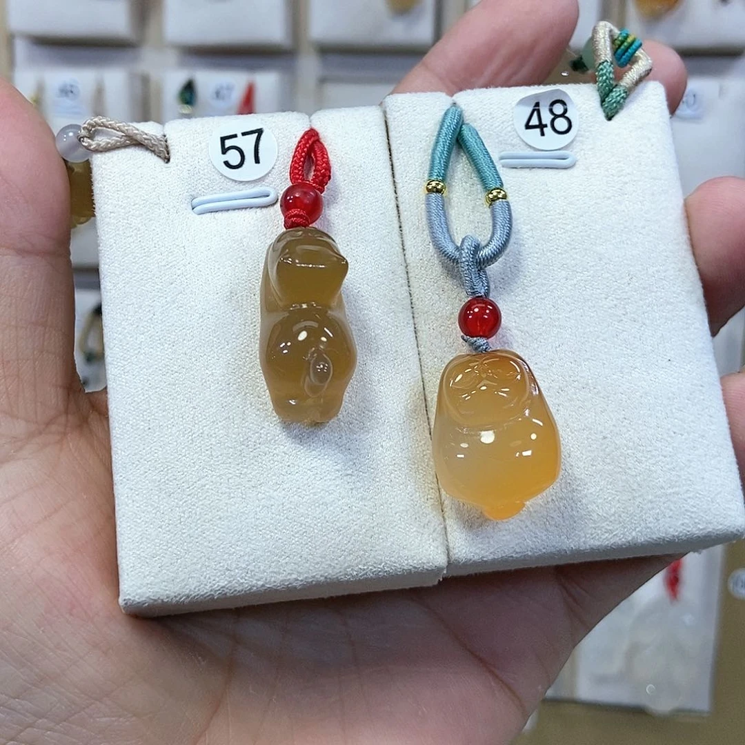 玛瑙/玉髓颈饰未镶嵌锦**?