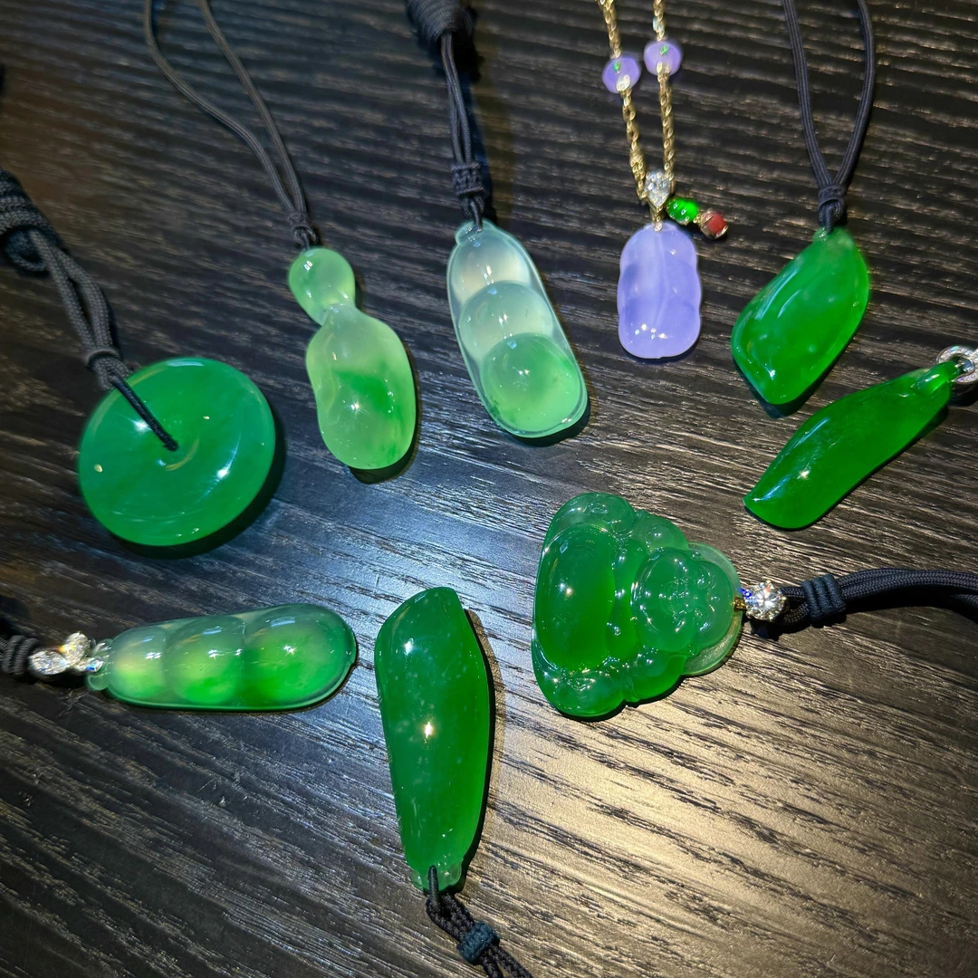 玉石边角料子雕刻佛公观音牌子多样性发货发其一特价玉石翡翠处理