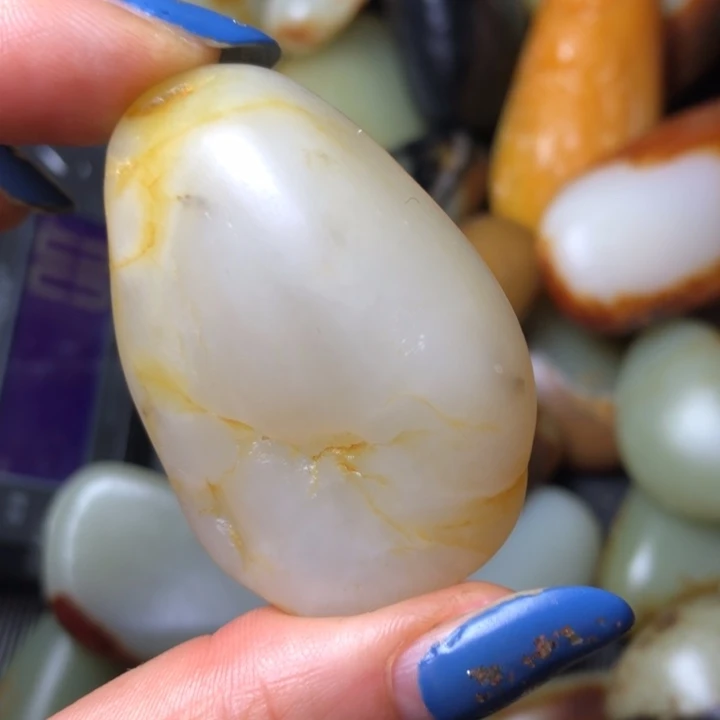 和田玉未镶嵌珠宝奇石