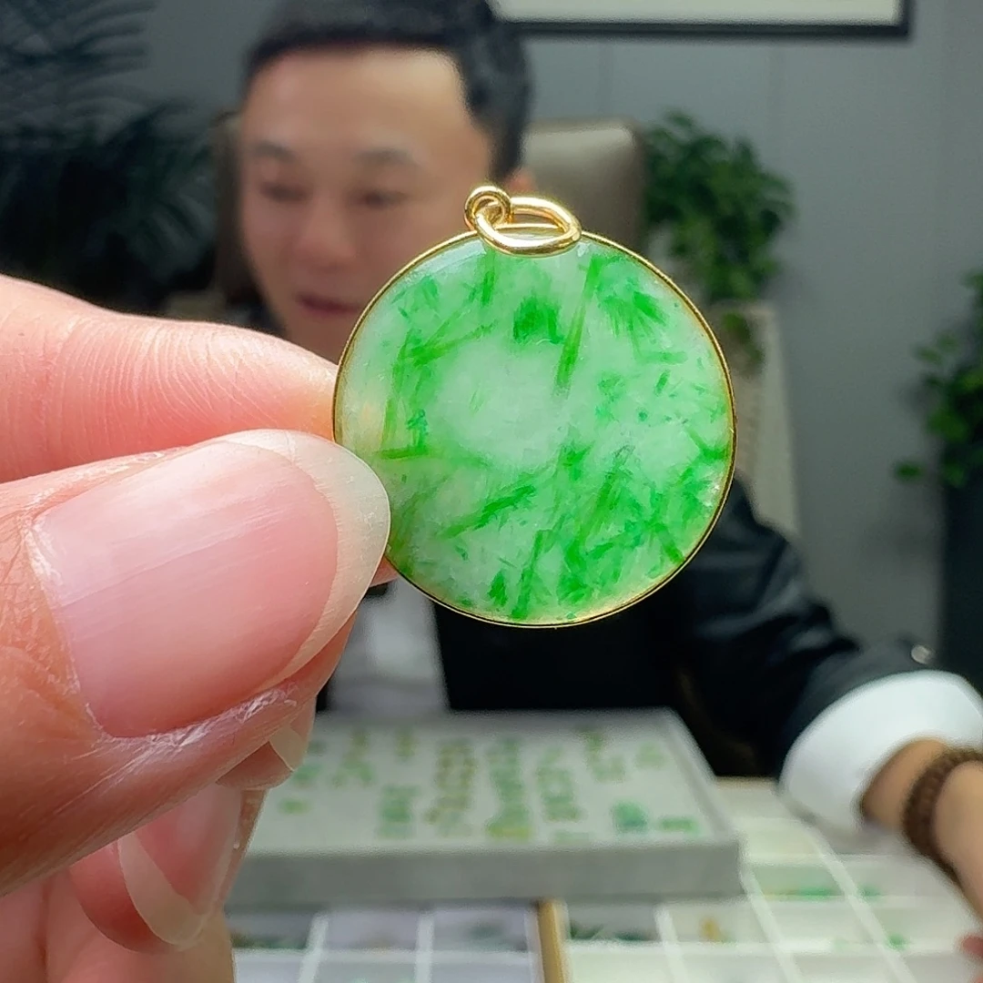 翡翠18K金镶嵌吊坠(不含链)天然