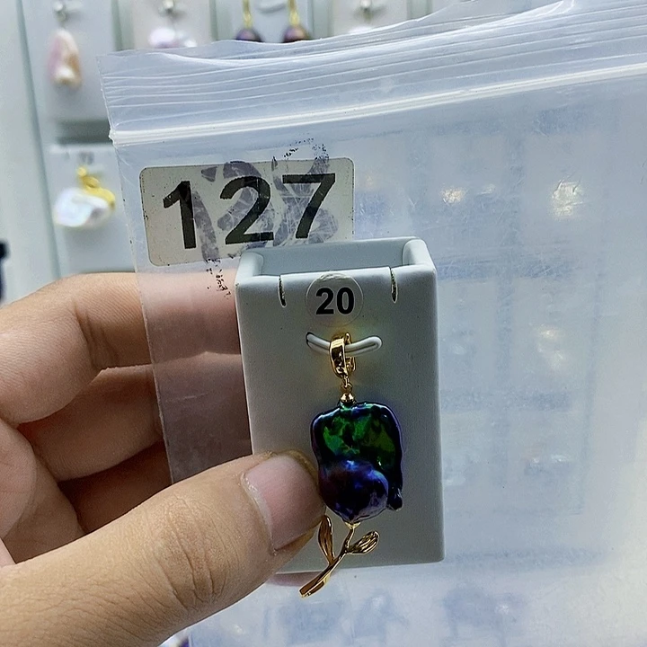 淡水珍珠合金颈饰
