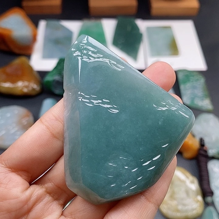 定制翡翠未镶嵌翡翠