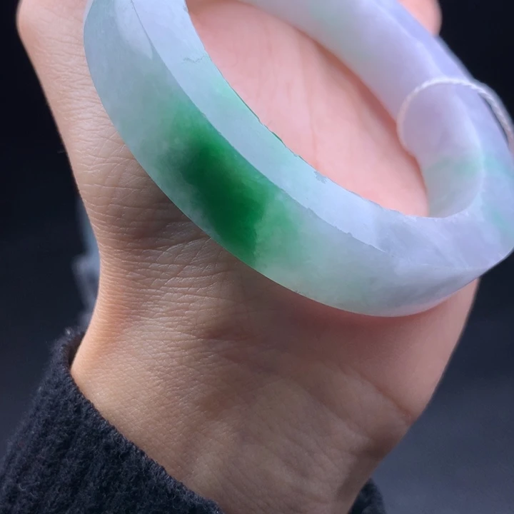 未镶嵌翡翠手镯定制翡翠