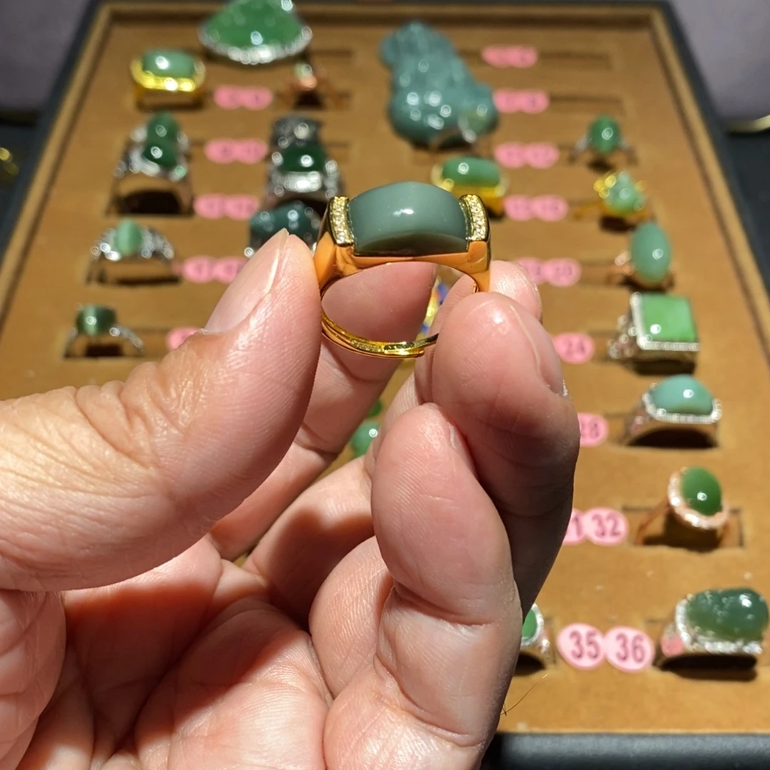 和田玉未镶嵌戒指