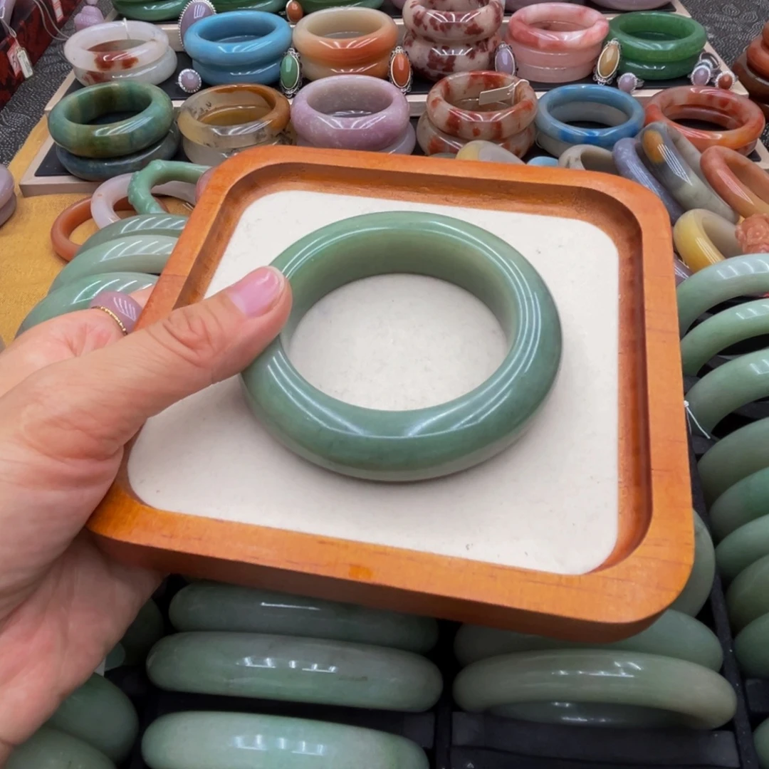 石英岩玉未镶嵌圈口57