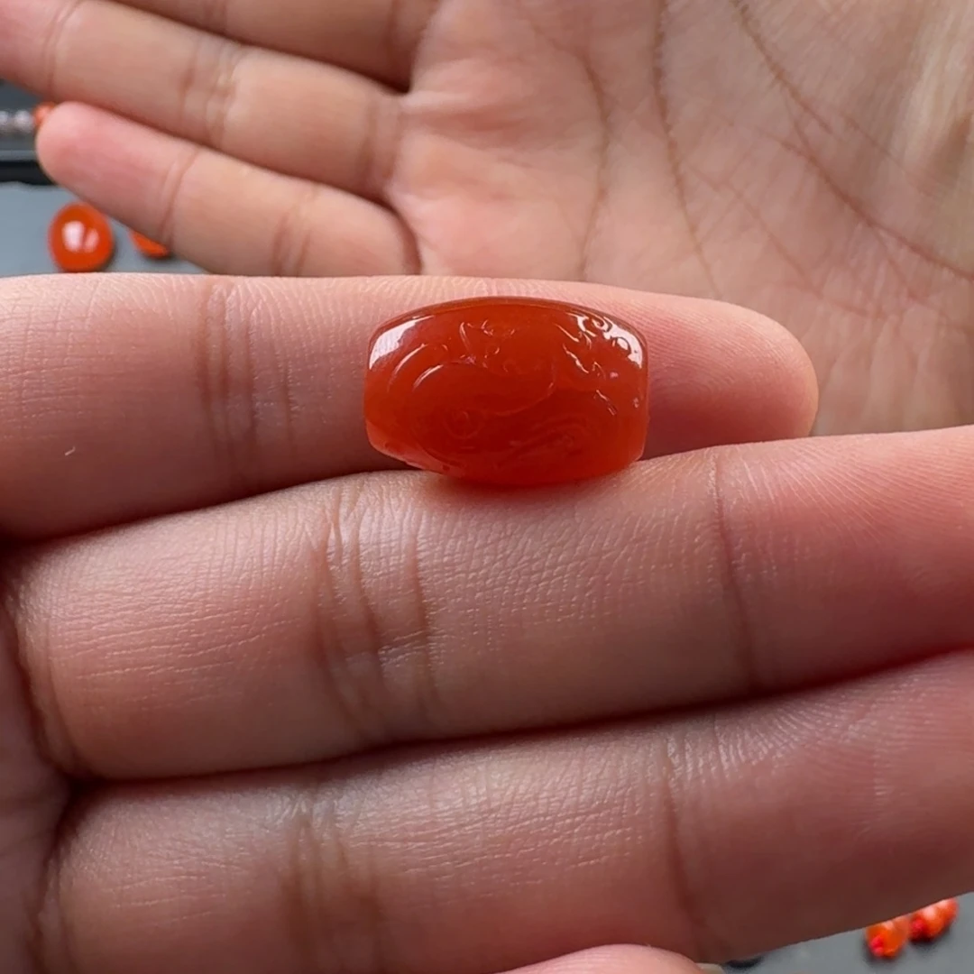南红玛瑙未镶嵌桶珠17.4*11.8mm