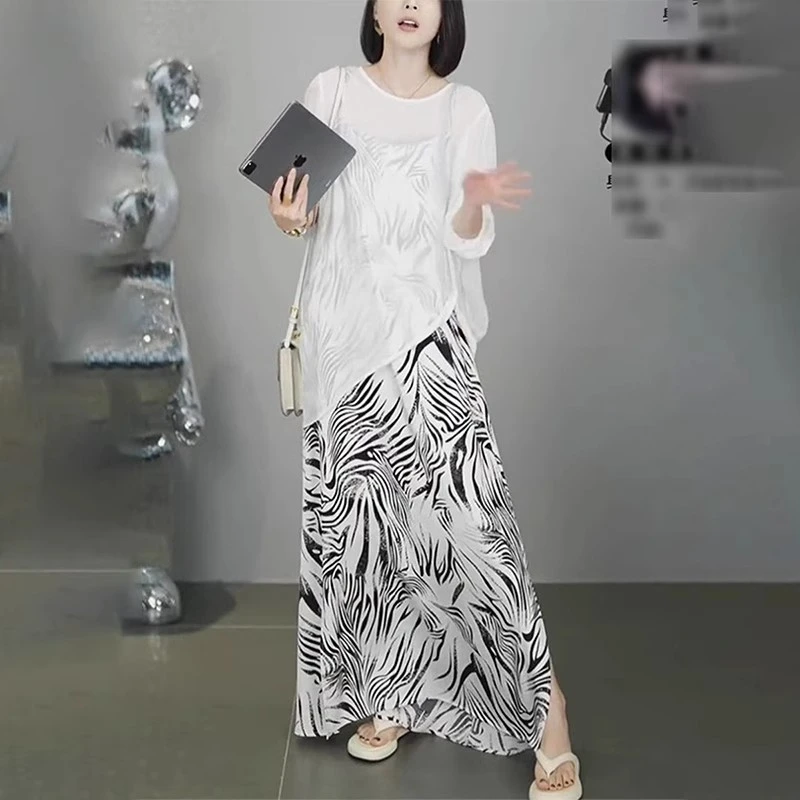 2025夏季新款时尚防晒衫网纱上衣设计感花纹吊带连衣裙女装两件套