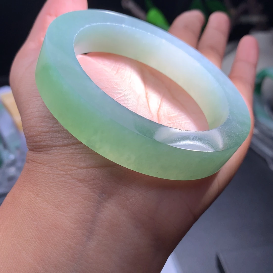 定制翡翠手镯未镶嵌手镯