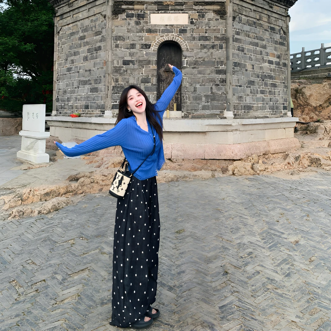 2025早秋季新款韩系多巴胺蓝色针织上衣休闲波点阔腿裤两件套装女