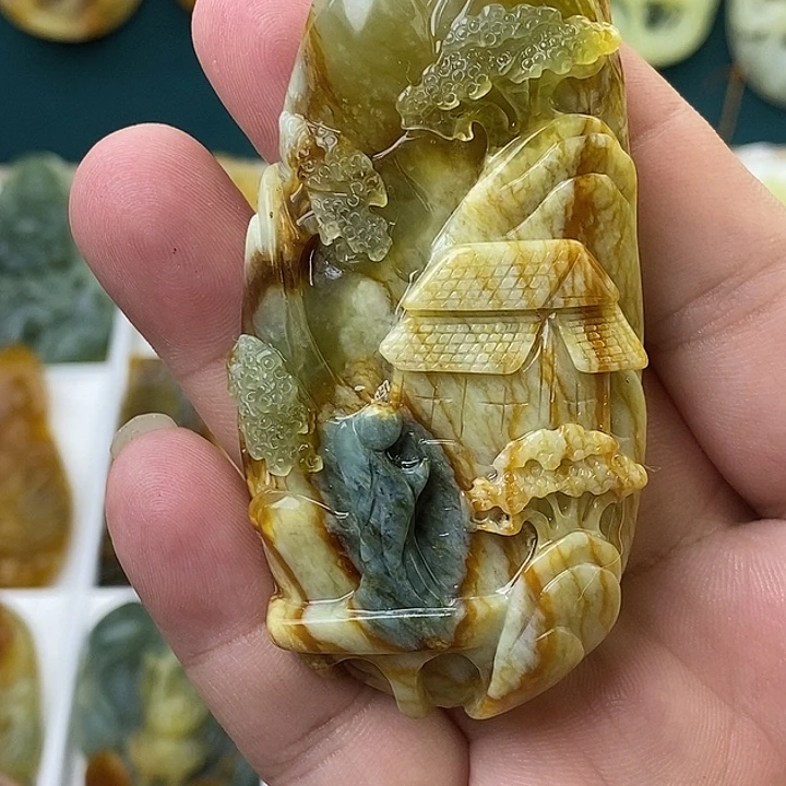 蛇纹石玉未镶嵌颈饰