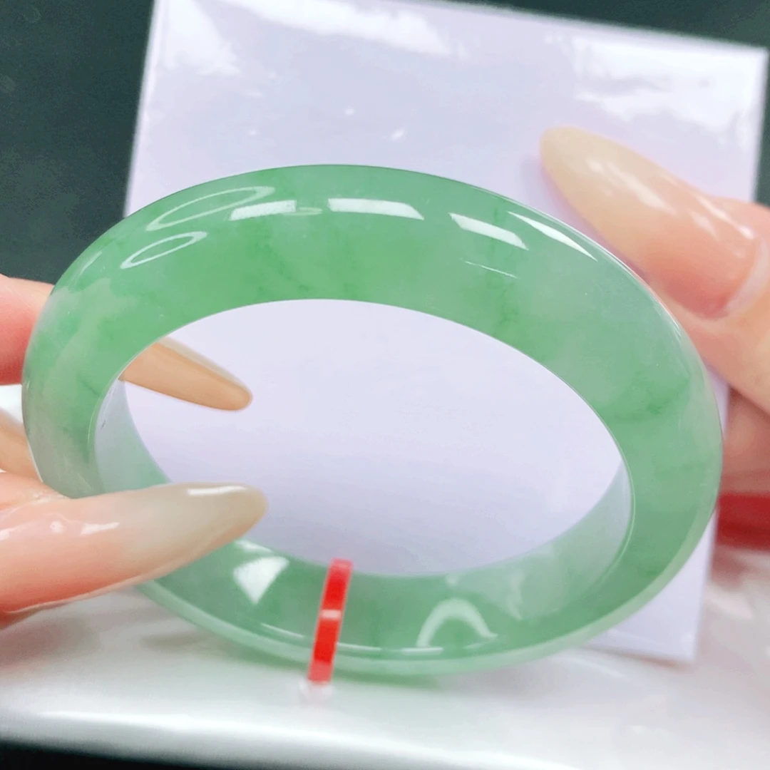 翡翠未镶嵌手镯52