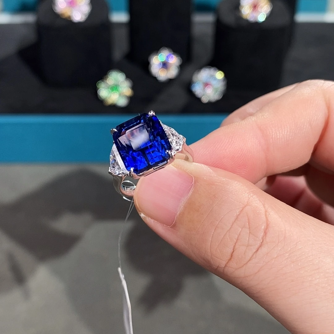 戒指蓝宝石18K金镶嵌GRS皇家蓝10.25ct