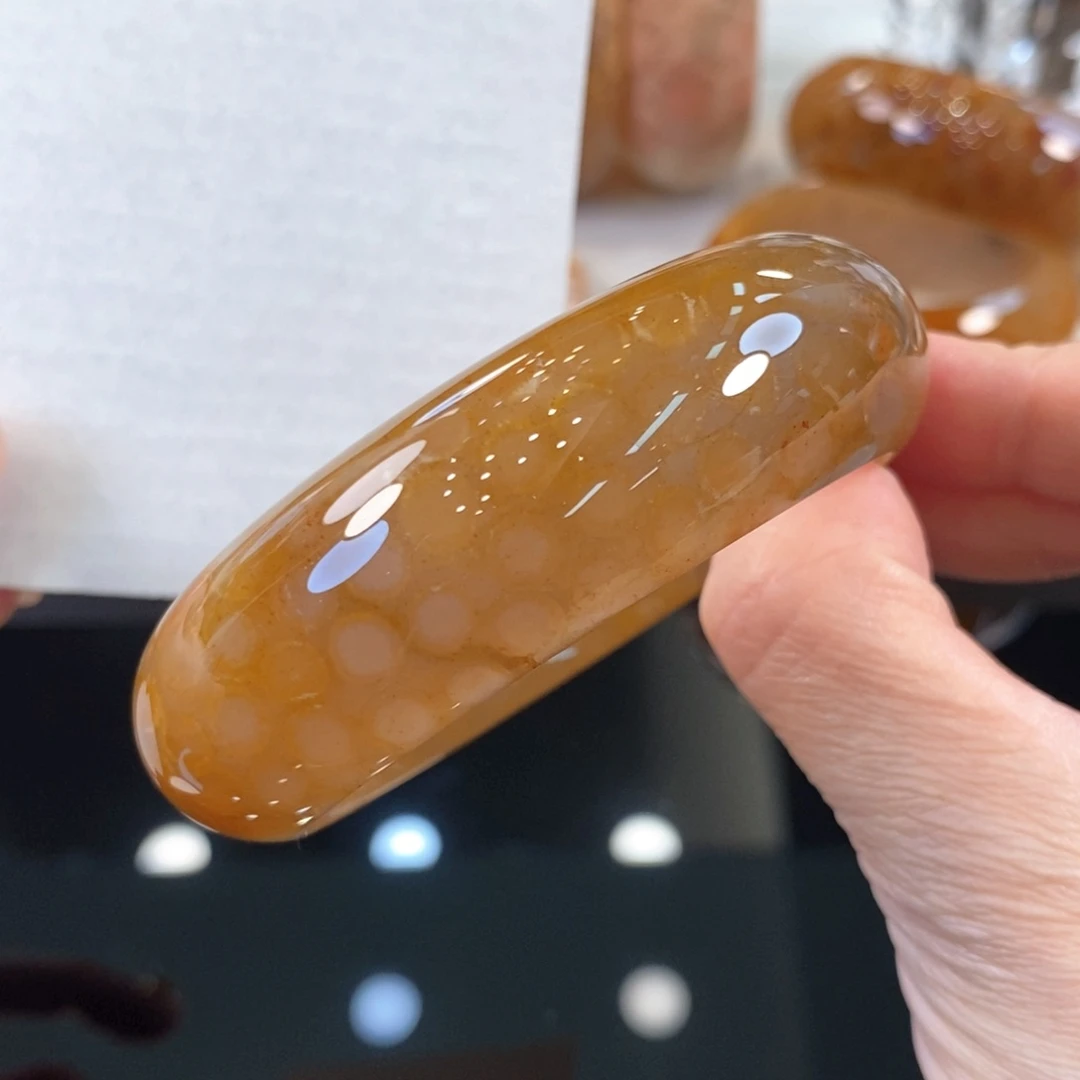 硅化珊瑚（珊瑚玉）手镯未镶嵌
