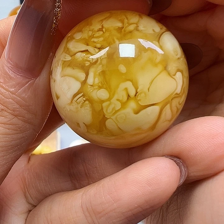 蜜蜡未镶嵌珠宝奇石