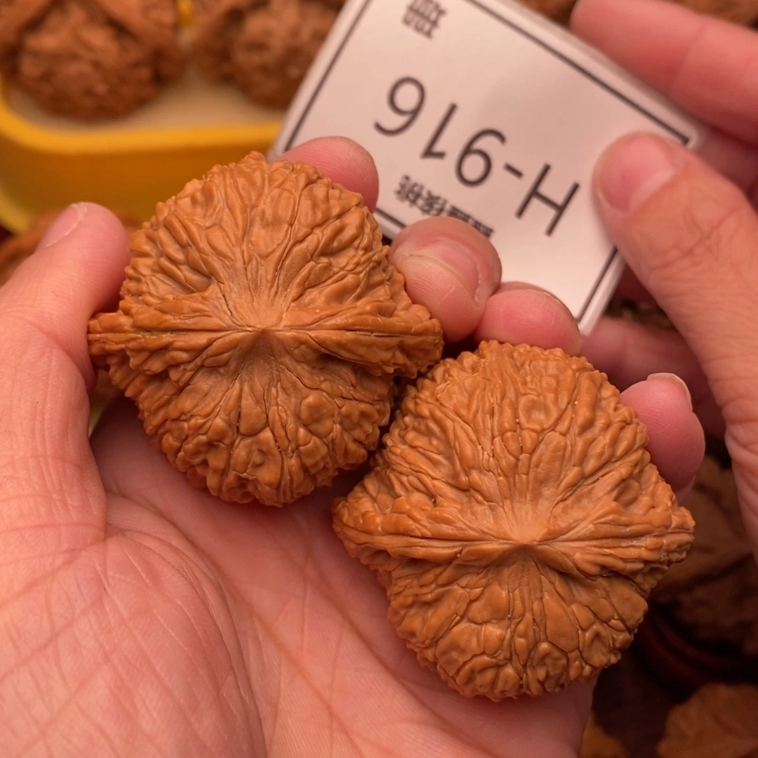 把件桃核绣球43….