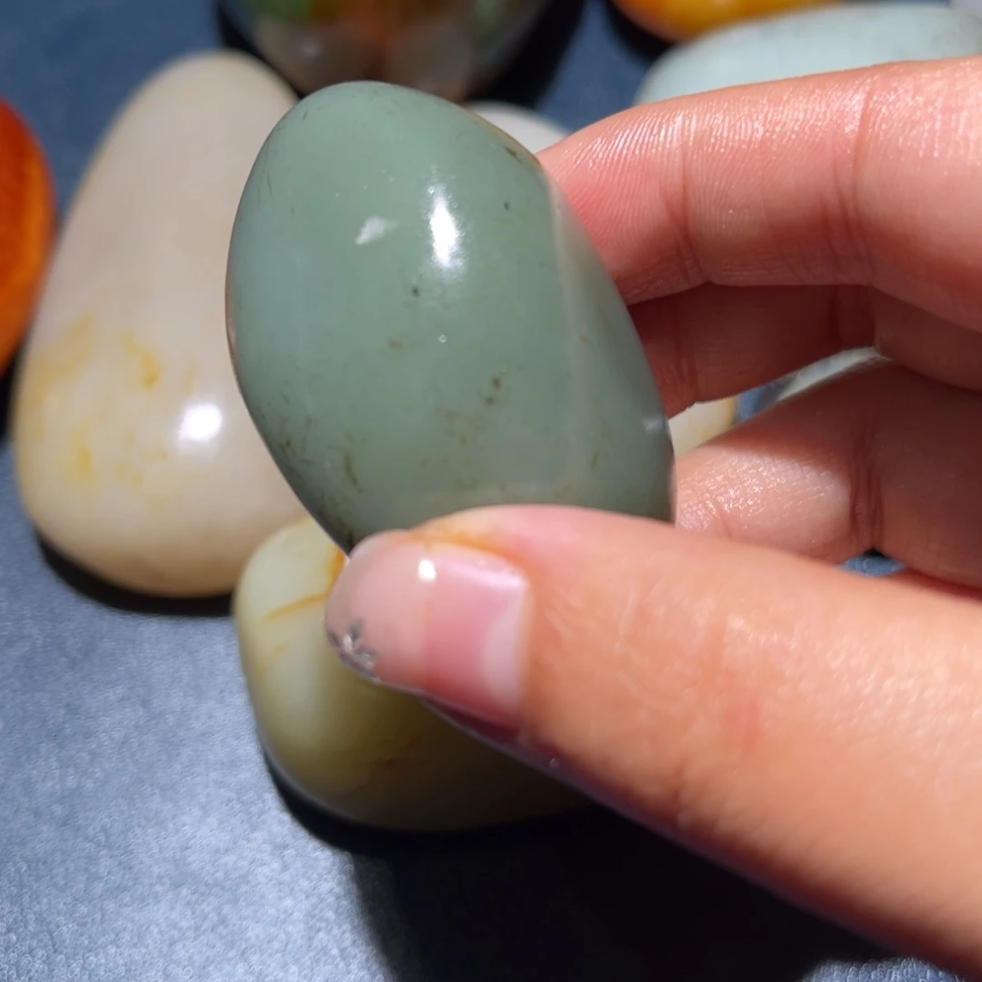 和田玉未镶嵌珠宝奇石