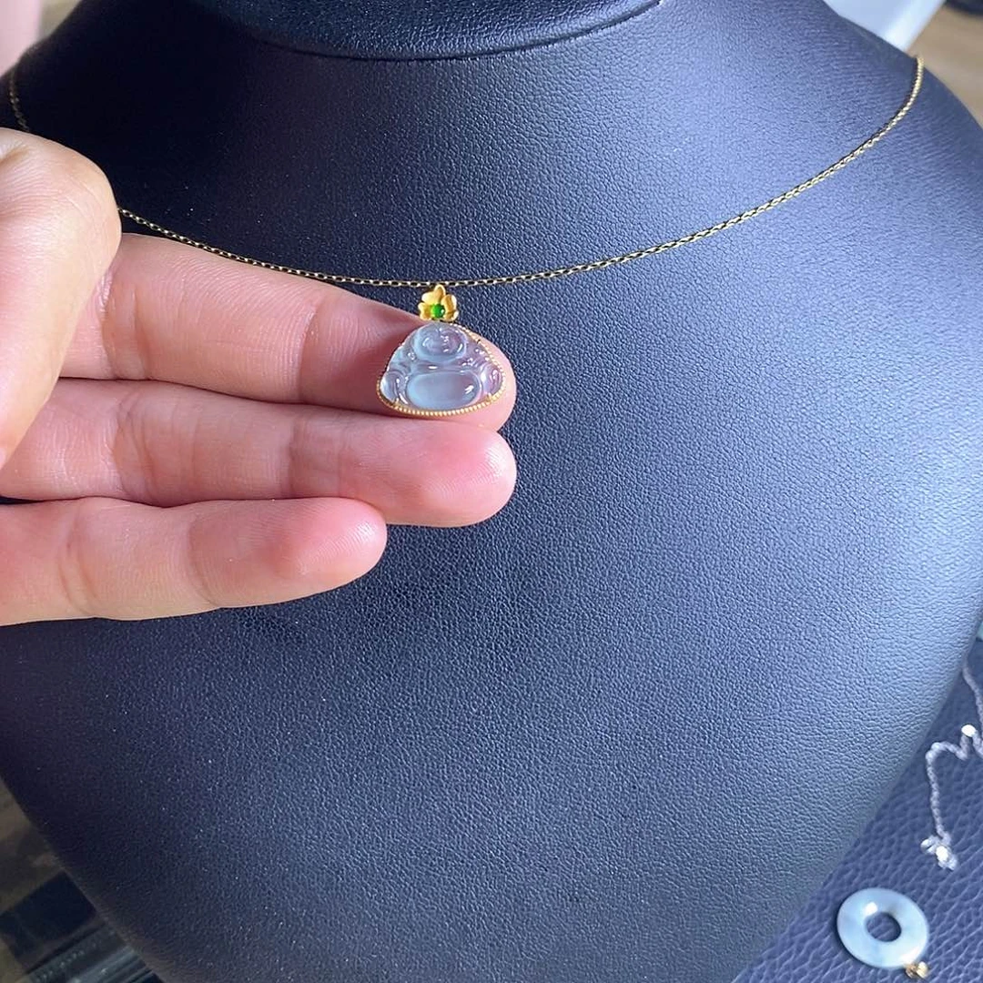 颈饰18K金镶嵌翡翠