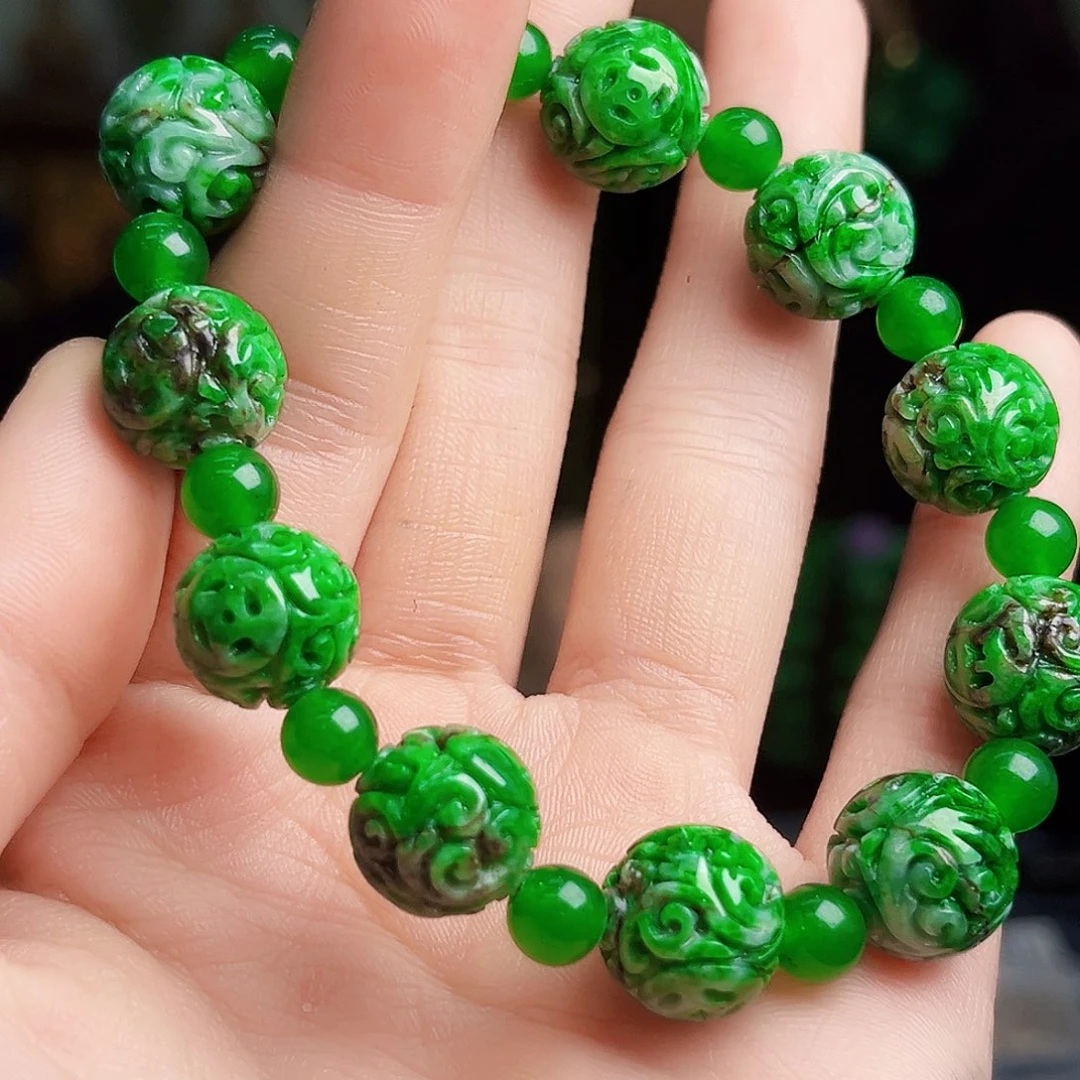 颈饰未镶嵌翡翠多样性